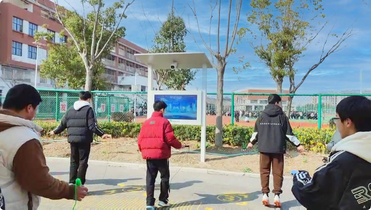 安师大淮南附校智慧操场.pic.jpg